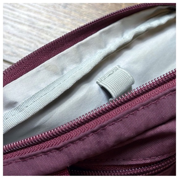 Baggallini Triple Zip Swing Bag - Picture 9 of 9